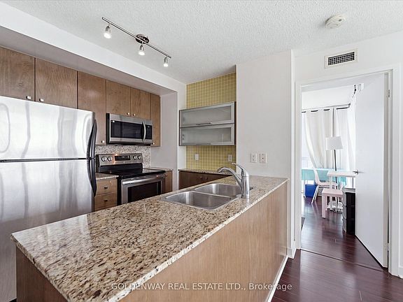 4th image of 11 Brunel Ct #5015