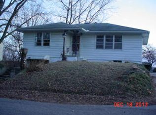 2210 Cedar St, Saint Joseph, MO 64503