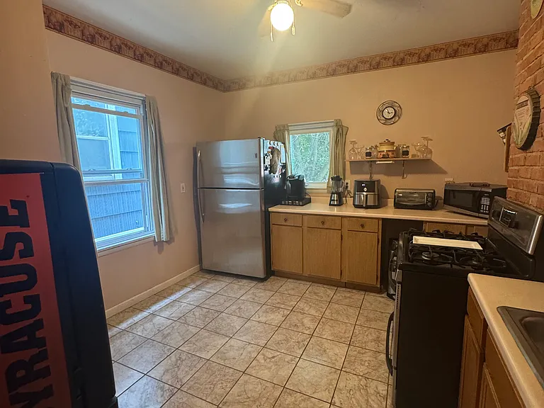 132 Tennyson Ave — Photo 16