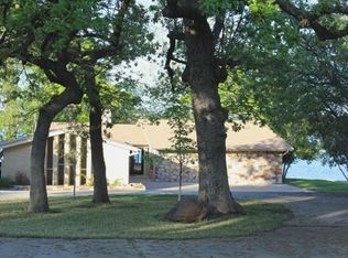 110 Noweta Pl, Lake Kiowa, TX 76240