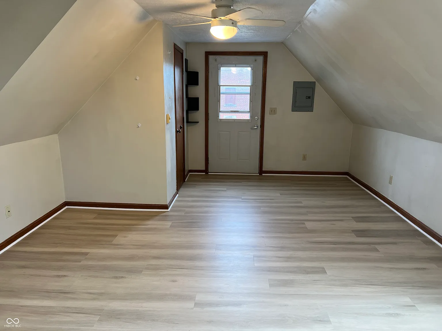 1 bed, 1.0 bath, 650 sqft, $920 — Photo 4
