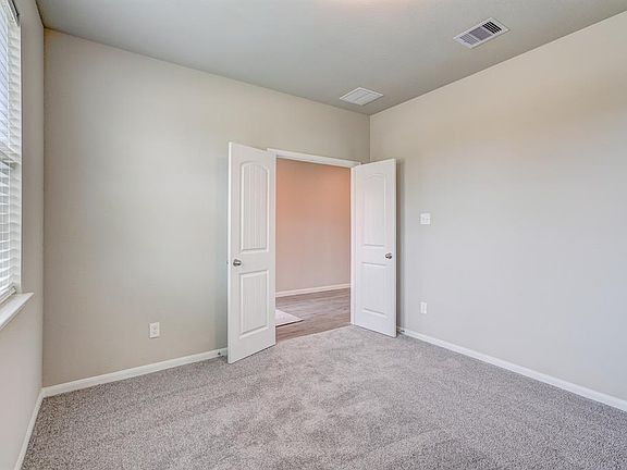 5th image of 6819 Star Briar St