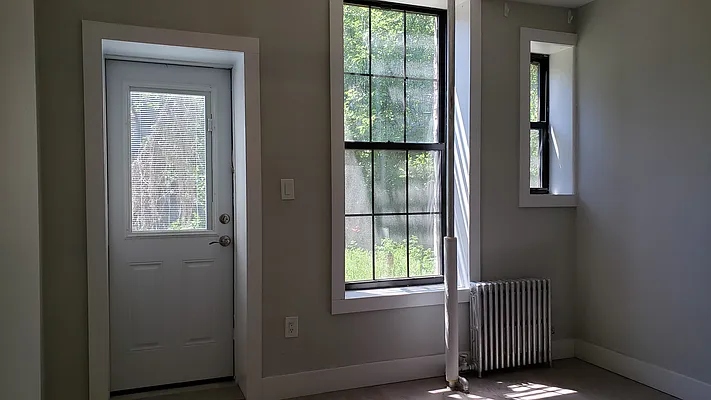 Rented by The Hamilton Group | media 13