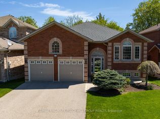 61 Maclaren Ave, Barrie, ON L4N 5T4
