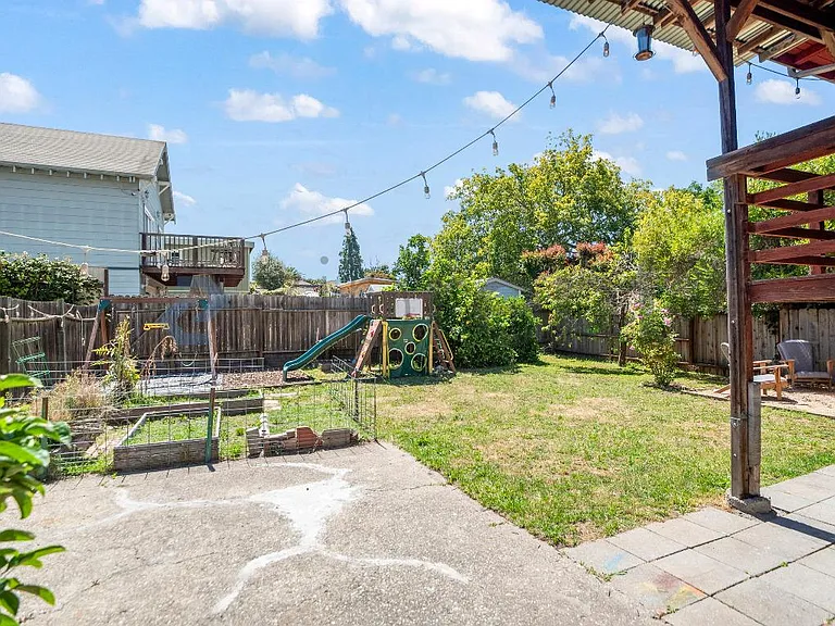 3144 Pleitner Ave — Photo 22