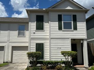 1719 Redwing Bluff Dr, Houston, TX 77009