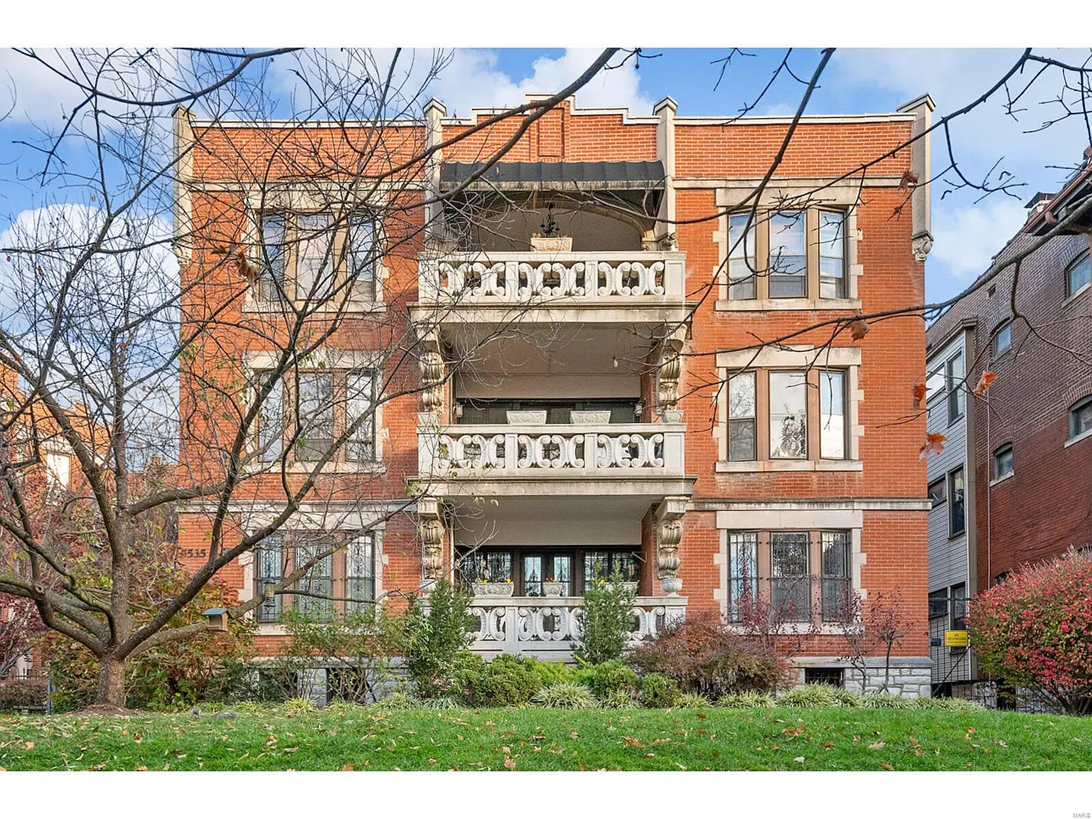 5535 Waterman Blvd APT 3S photo 1