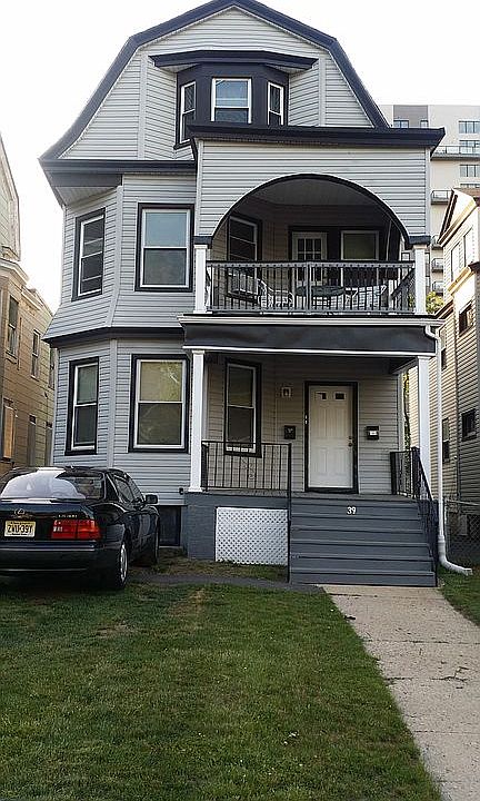 1st image of 39 Sanford St