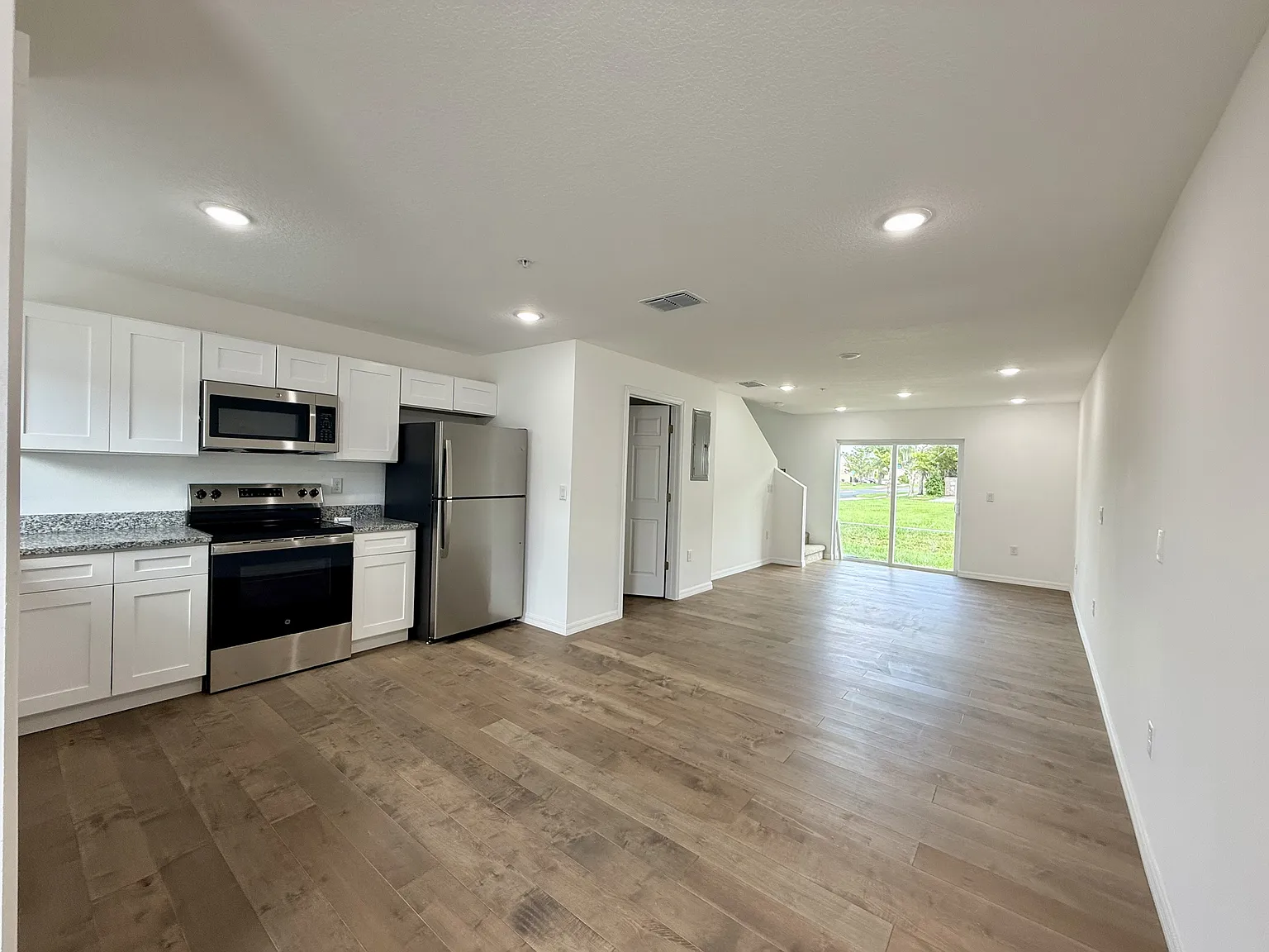 167 Bowie Lane - A — Photo 3