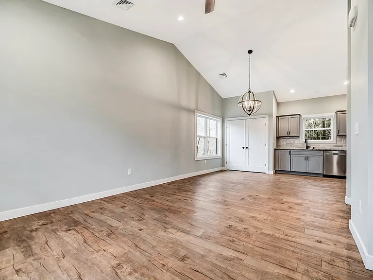 629 Prescott Ave #2 — Photo 8