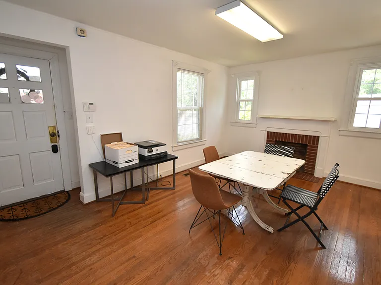 2603 W Carver St — Photo 15