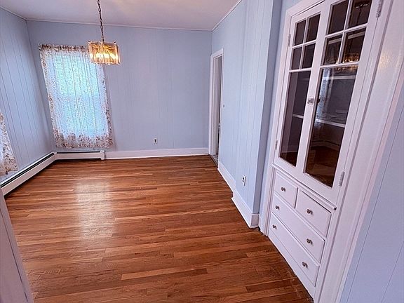 5th image of 56 Clark St