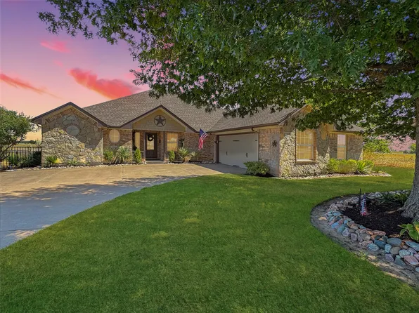 7205 Muirfield Dr, Cleburne, TX 76033