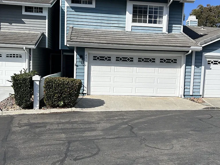 451 Summer View Cir — Photo 1