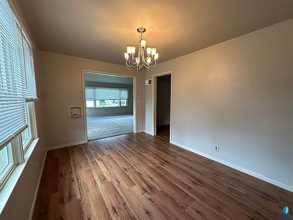 4th image of 420 S Hawthorne Ave