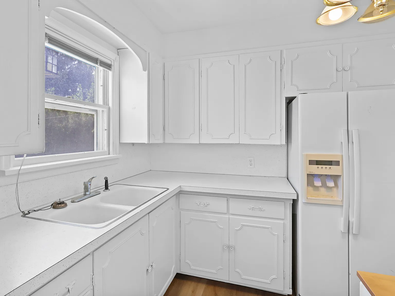2 bed, 1000 sqft, $1,400 — Photo 2