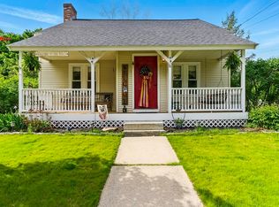 16 Picadilly St, Upton, MA 01568