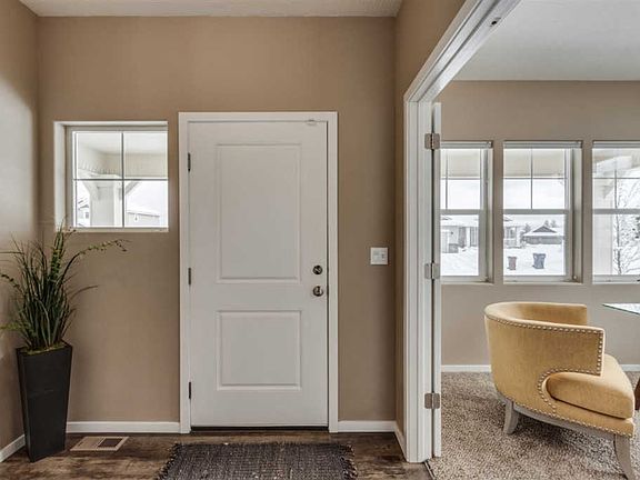 4th image of 5514 S Chaperon Peak Dr
