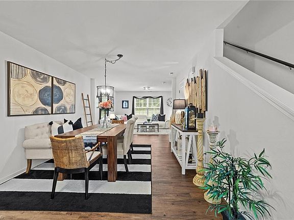 3rd image of 230 Taylors Landing Ave