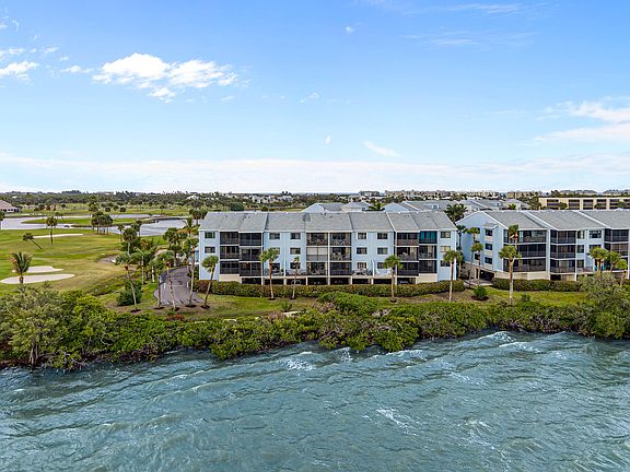 5th image of 10 NE Plantation Road #305