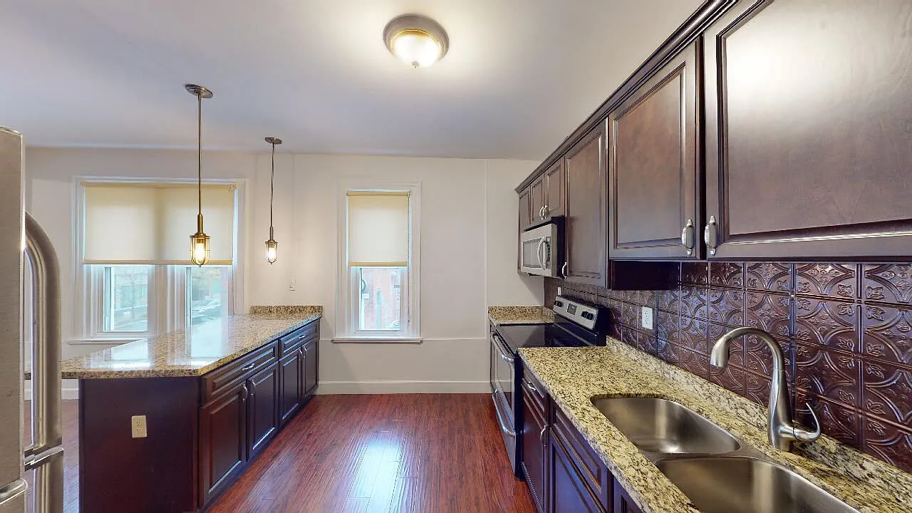 The Fenton Apartments — Photo 2