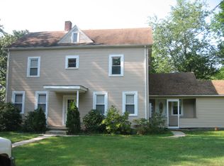 7 Scotch Cap Rd APT 2, Quaker Hill, CT 06375