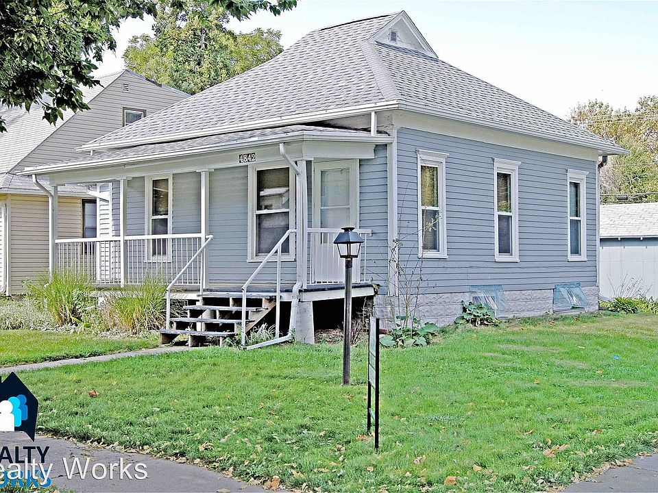 1st image of 4842 Greenwood St