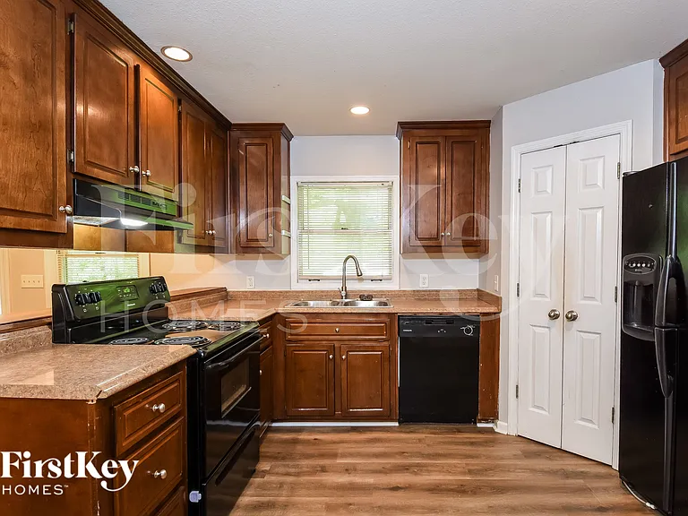 155 Sweetwater Creek Cv — Photo 6