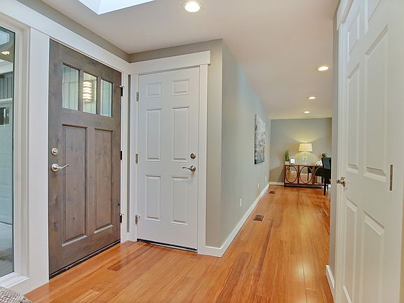 5th image of 12722 Purdy Dr NW