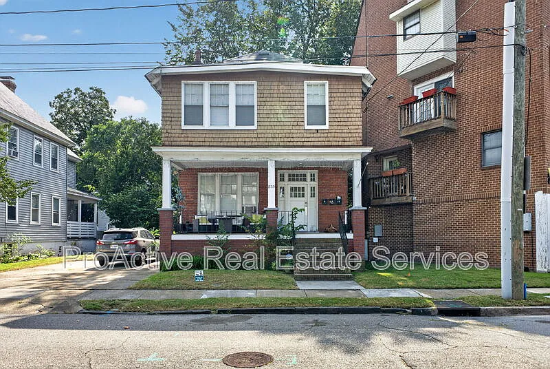 1 bed, 1.0 bath, 700 sqft, $1,300 — Photo 1
