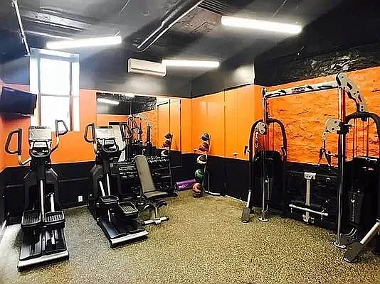 Rented by Bruma Realty LLC | media 23