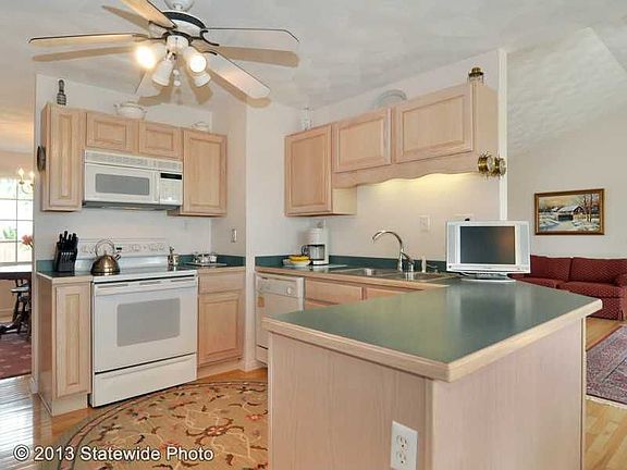 5th image of 11 Evergreen Ct