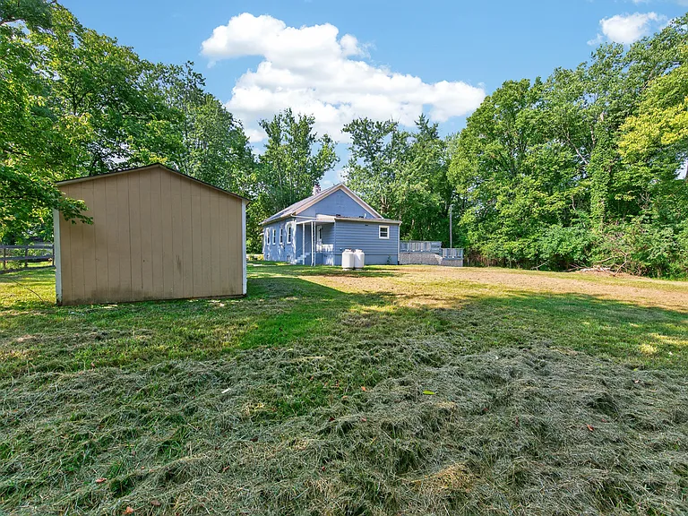 904 Locust Corner Rd — Photo 41