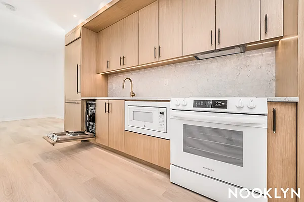 Rented by Nooklyn NYC LLC | media 6