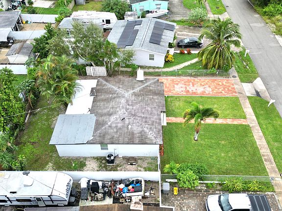 3rd image of 512 Aspen Road