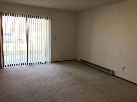 2nd image of 980 Apple Blossom Dr