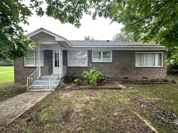 106 Roosevelt Dr, Saint Stephen, SC 29479