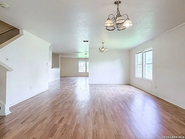 4 bed, 2.5 bath, 3400 sqft, $1,845 — Photo 4