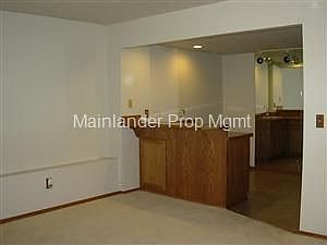 Wet Bar (Lower Level)