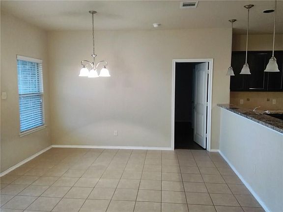 3rd image of 3318 Bear Creek Dr