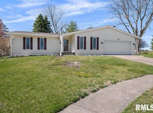 3922 Fairhaven Ct, Davenport, IA 52807