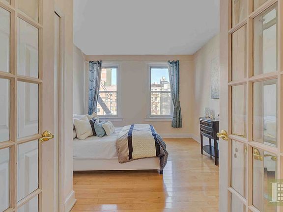 2nd image of 139 Norfolk St APT 3B