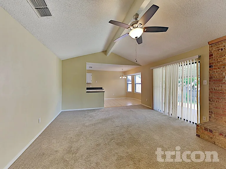 6321 Macarthur Dr — Photo 3
