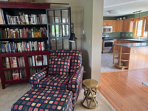 Living Room / Kitchen