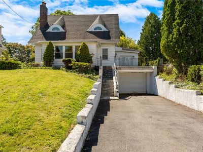 217 Ross Park, Syracuse, NY, 13208