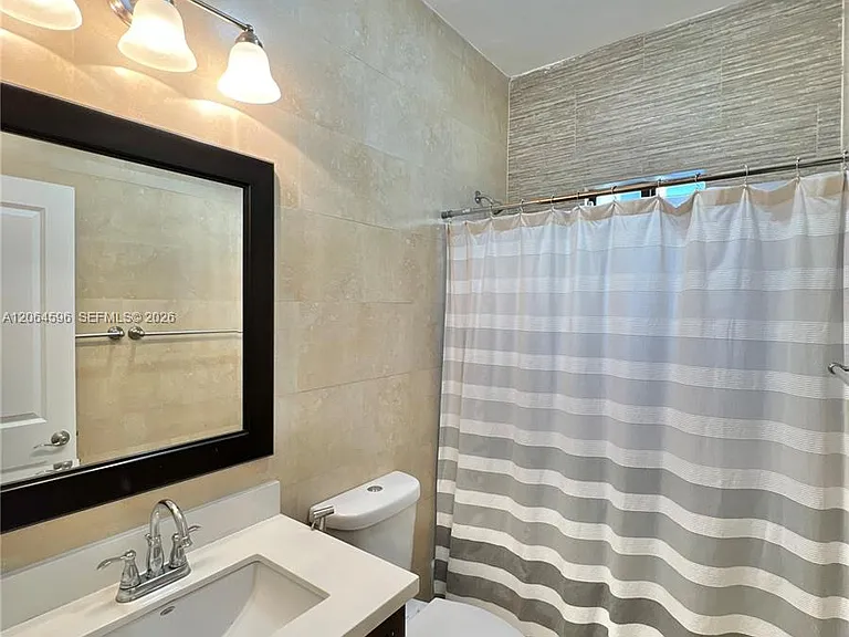 2268 SW 8th St #5 — Photo 8