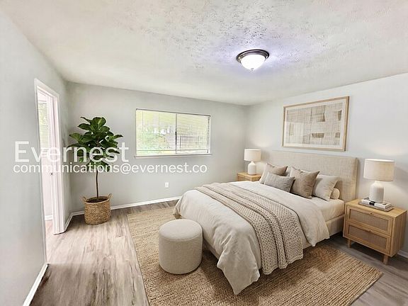 4th image of 415 Southlake Dr