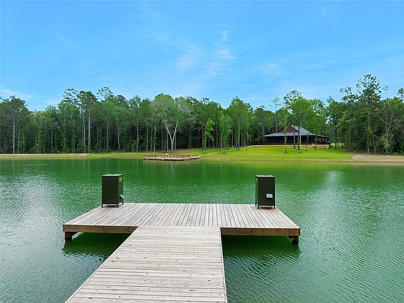 3rd image of 183 Rustic Ranch Dr