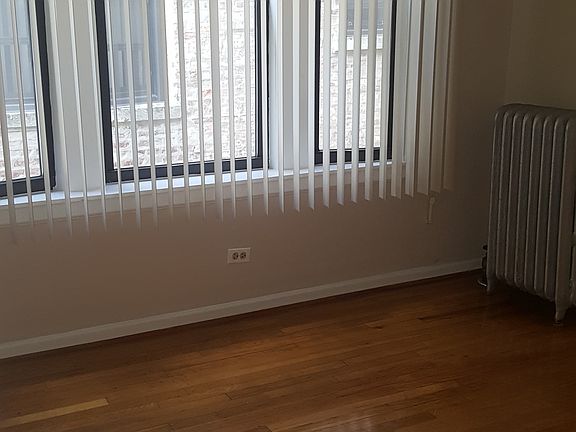 4th image of 5201 S Woodlawn Ave APT 2