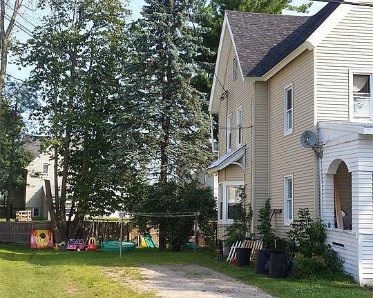 2nd image of 41 Sterling St